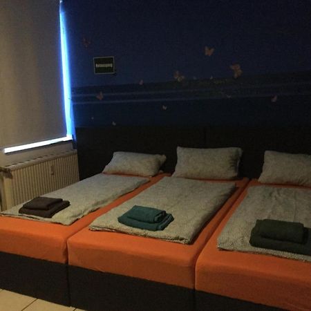 Dormitorium Kaarst Wohnraum Auf Zeit旅舍 外观 照片