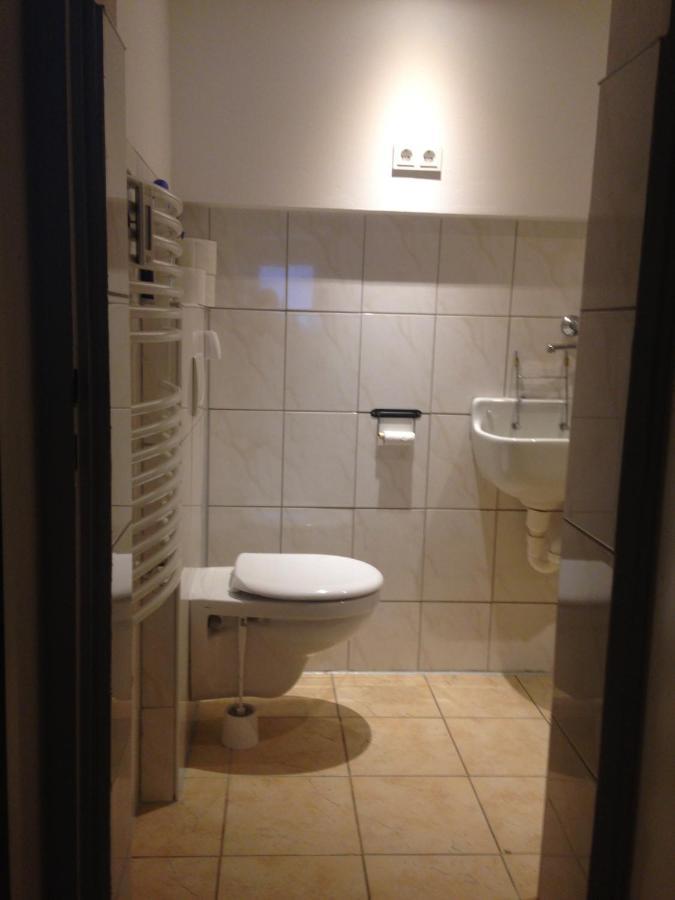 Dormitorium Kaarst Wohnraum Auf Zeit旅舍 外观 照片