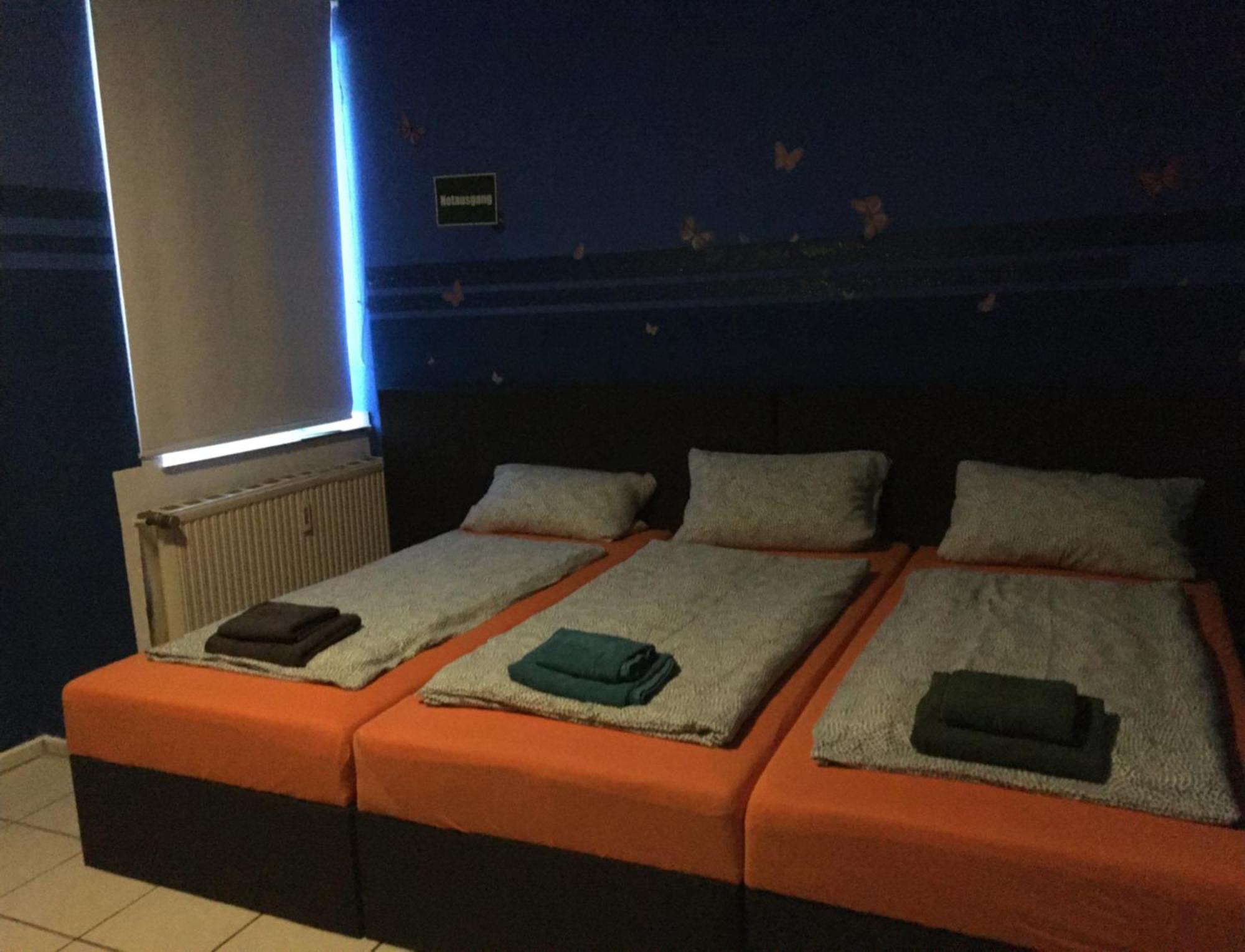 Dormitorium Kaarst Wohnraum Auf Zeit旅舍 外观 照片